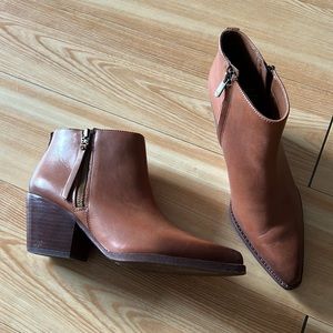 Perfect condition - Sam Edelman pointed toe ankle booties